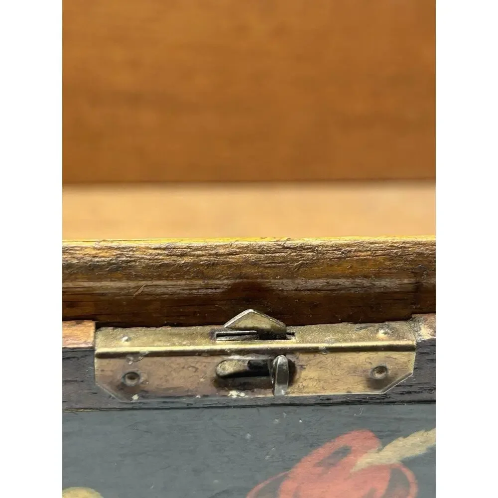 wooden cigar box vintage